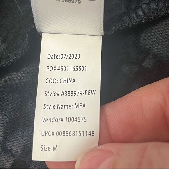 LOGO Layers by Lori Goldstein Tie-Dye Knit Tank Top Size Medium - Picture 6 of 7